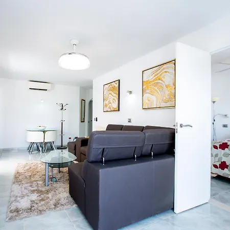 Apartment Fabulous New 2 Bedroom In